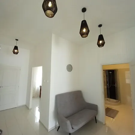 Apartment Korvin One Papa